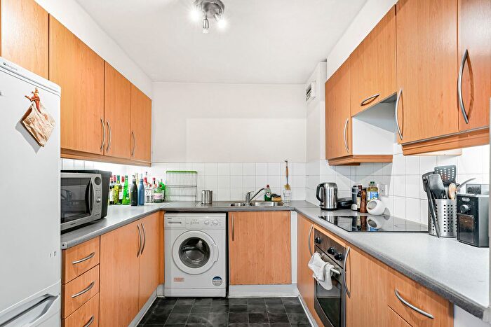 1 Bedroom Flat For Sale In Cremer Street, London, E2