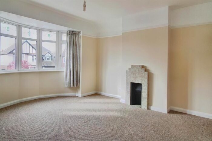 3 Bedroom Semi-Detached House To Rent In Riversley Road, Longlevens, Gloucester, GL2