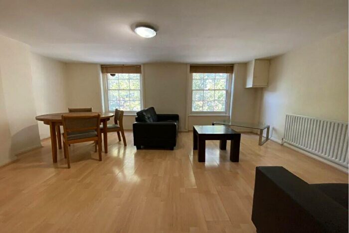 1 Bedroom Apartment To Rent In Mile End Road, London, E1