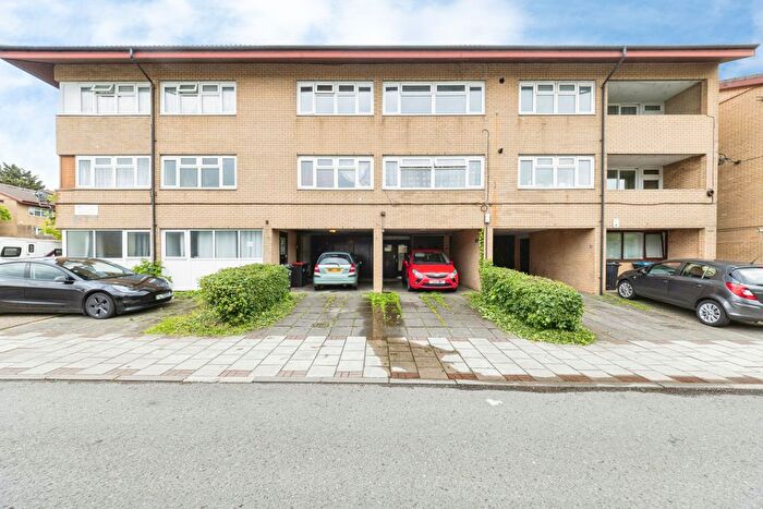 1 Bedroom Flat For Sale In Ramsons Avenue Conniburrow, Milton Keynes, MK14