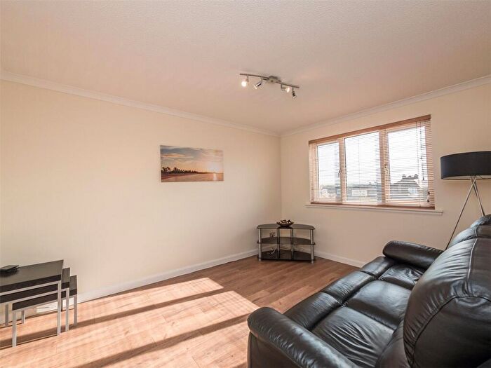 1 Bedroom Flat To Rent In Furcheons Park, Edinburgh, EH8