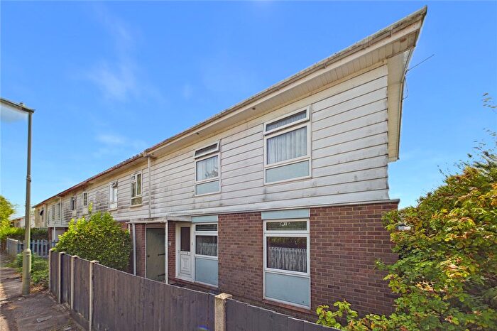 3 Bedroom End Terrace House For Sale In Dover Close, Basingstoke, Hampshire, RG23