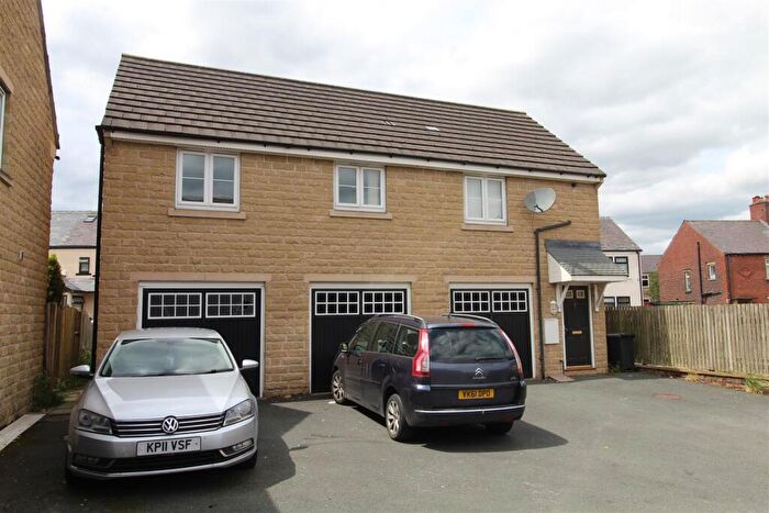 2 Bedroom Apartment To Rent In Worsted Close, Pellon, Halifax, HX1