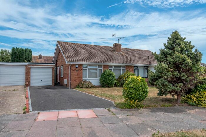 3 Bedroom Property To Rent In Tamar Avenue, Worthing, BN13