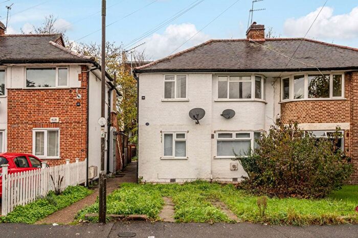 2 Bedroom Flat To Rent In Runnymede, Colliers Wood, London, SW19