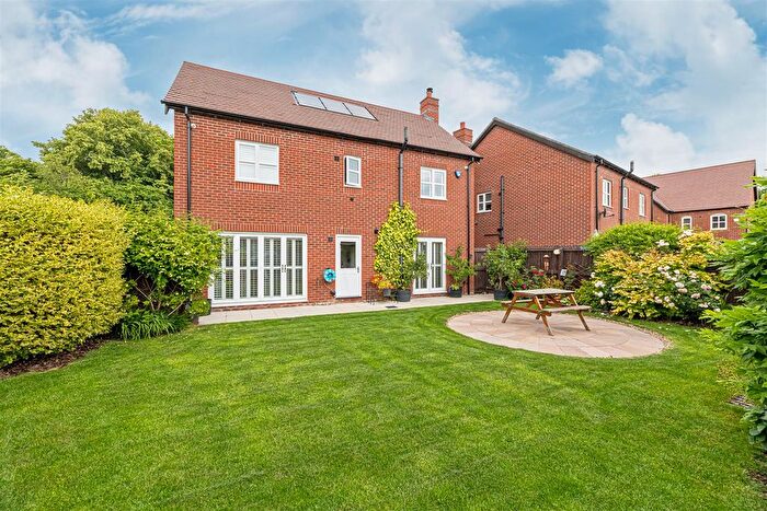 4 Bedroom Detached House For Sale In Lutterworth Avenue, Runcorn, WA7