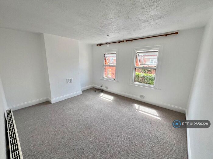 2 Bedroom Terraced House To Rent In South Street, Caversham, Reading, RG4