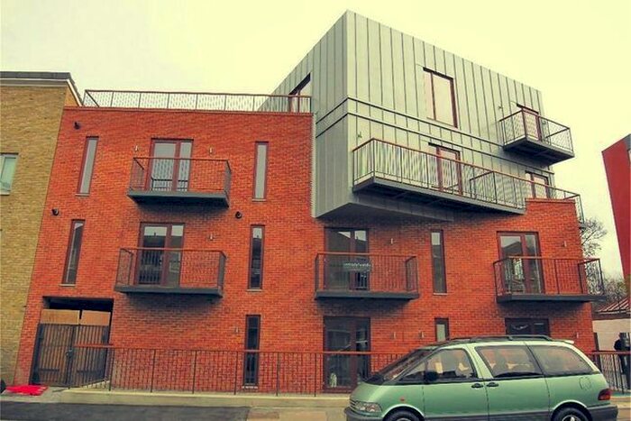 1 Bedroom Flat To Rent In Pomeroy Street, New Cross, SE14