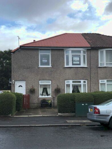 3 Bedroom Cottage To Rent In Castlemilk Road, Glasgow, G44