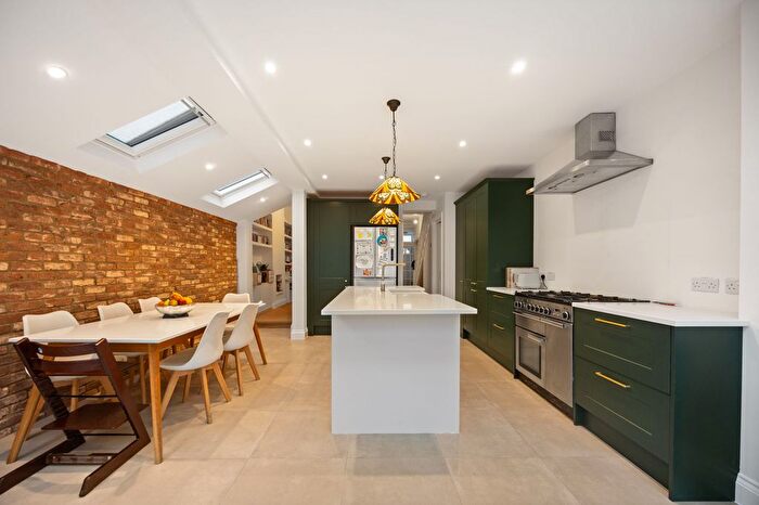 4 Bedroom End Of Terrace House To Rent In Hiley Road, London, NW10