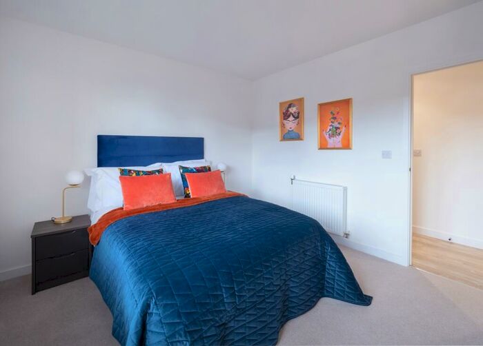 1 Bedroom Apartment To Rent In Queens Road, Peckham, SE15