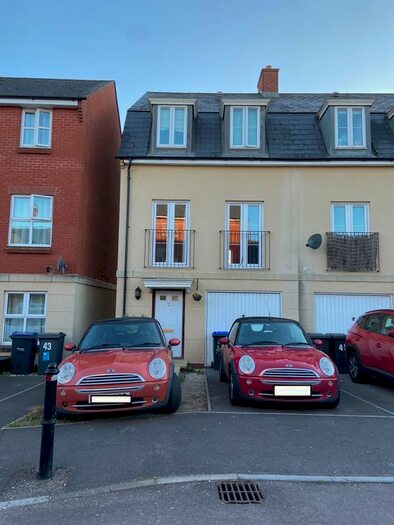 4 Bedroom Town House To Rent In Foundry Close, Melksham, Wiltshire, SN12