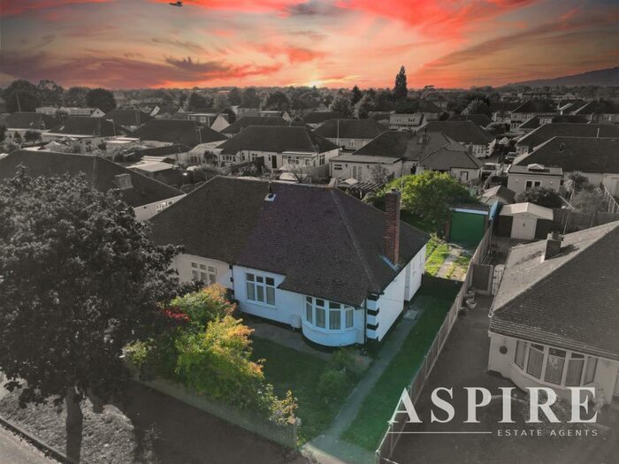 2 Bedroom Semi-Detached Bungalow To Rent In Southwold Crescent, Benfleet, SS7