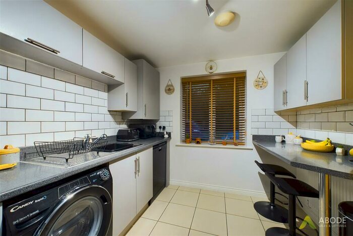 3 Bedroom End Of Terrace House For Sale In Hevea Road, Horninglow, DE13