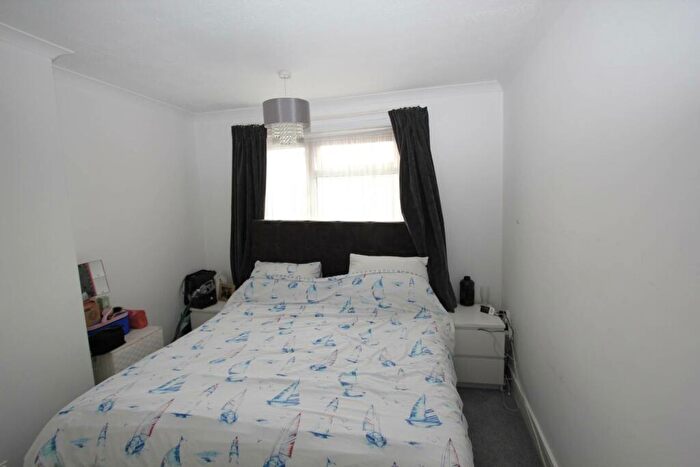 3 Bedroom Terraced House To Rent In Northbrook Close, Worthing, BN14