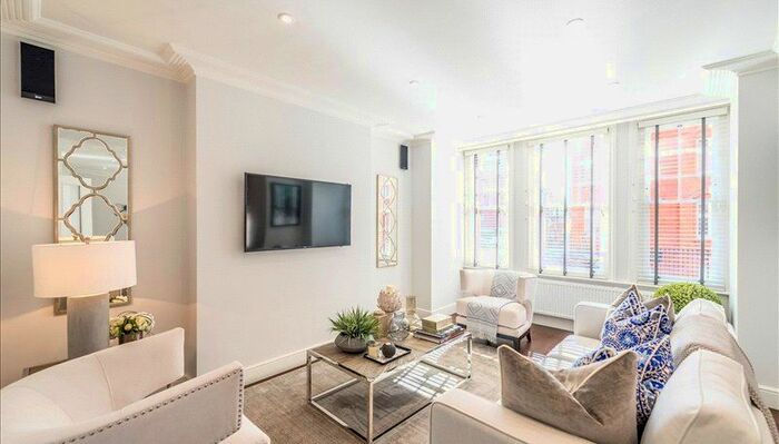 3 Bedroom Flat To Rent In Hamlet Court, Hamlet Gardens, London, W6