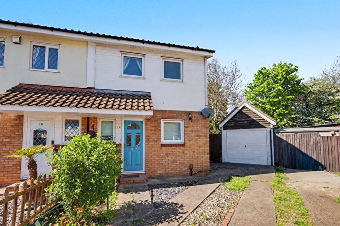 3 Bedroom Semi-Detached House For Sale In Voysey Gardens, Basildon, Essex, SS13
