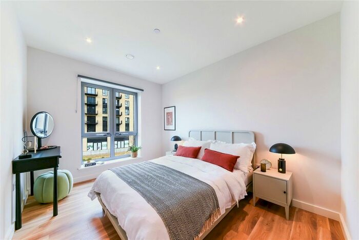 2 Bedroom Flat To Rent In Lyons Dock House, Oldfield Lane North, Greenford, UB6