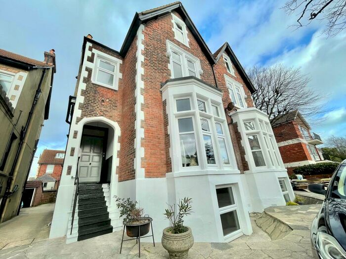 4 Bedroom Maisonette To Rent In Clarendon Road, Southsea, PO5