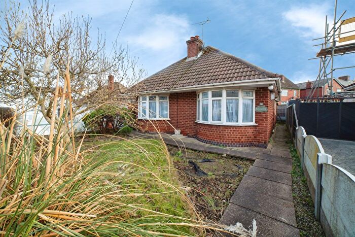 2 Bedroom Detached Bungalow For Sale In Abbott Road, Alfreton, DE55