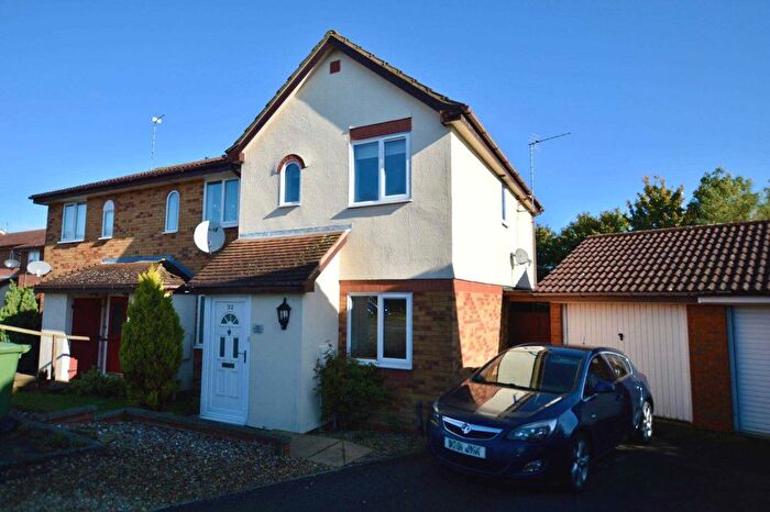 2 Bedroom Semi Detached House For Sale In Inwood Close, Corby, NN18