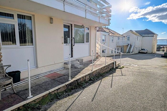 1 Bedroom Flat For Sale In East End, Turnpike Road, Marazion, TR17