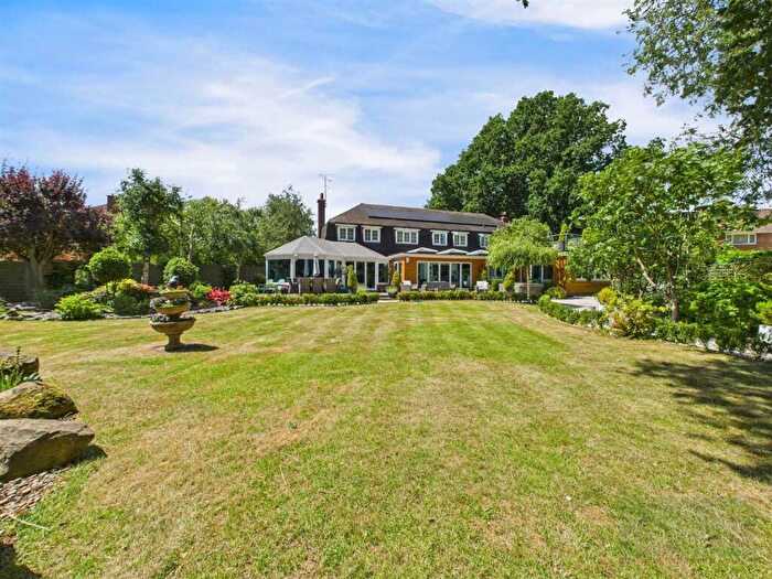 5 Bedroom Detached House For Sale In The Woodlands, Market Harborough, LE16