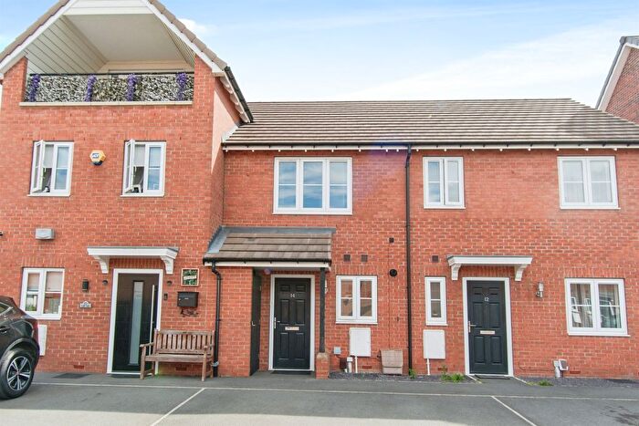 2 Bedroom Terraced House For Sale In Lowe Lane, Castleford, WF10