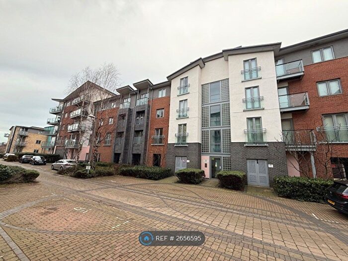 2 Bedroom Flat To Rent In Worsdell Drive, Gateshead, NE8