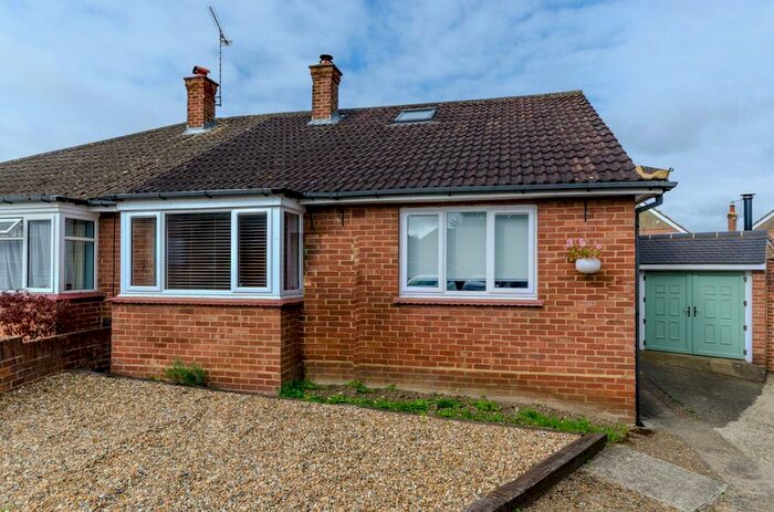 3 Bedroom Bungalow To Rent In Bryanstone Close, Guildford, Guildford, GU2