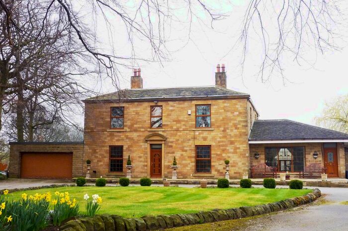 6 Bedroom Property For Sale In Carr Lane, West Yorkshire, WF13