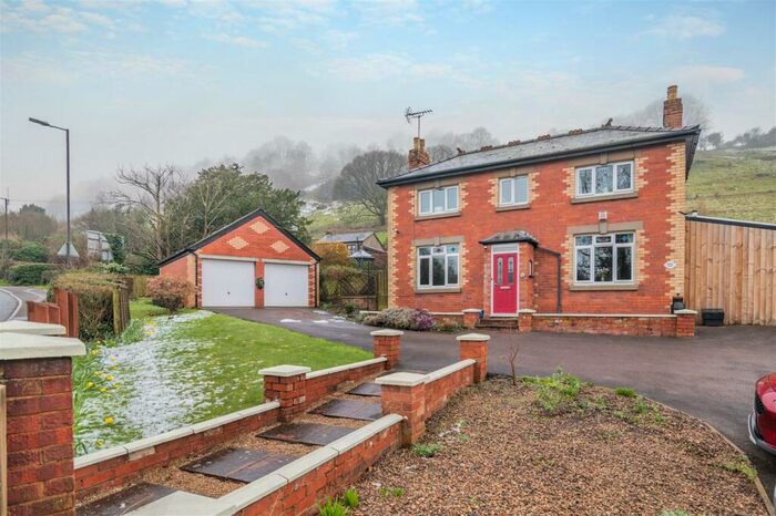 3 Bedroom Detached House For Sale In New Road, Mitcheldean, GL17