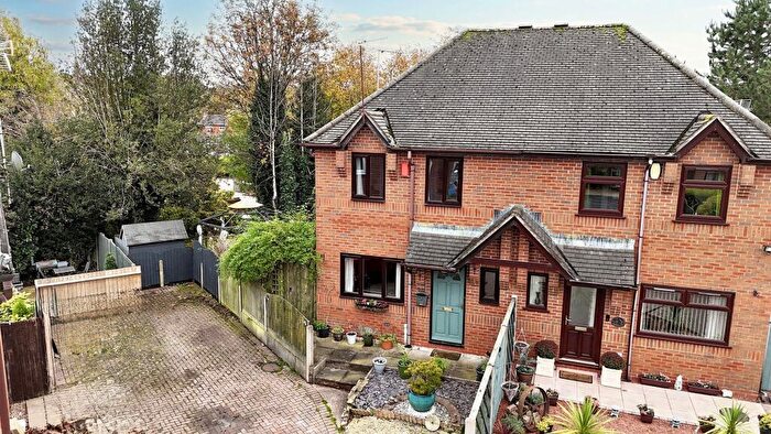 3 Bedroom Semi-Detached House For Sale In Farm Lea, Hilderstone, ST15