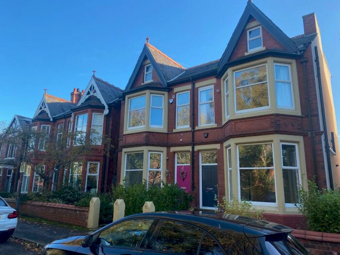 5 Bedroom Detached House To Rent In Cleveland Road, FY8