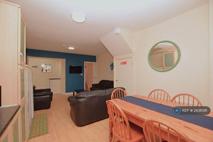 6 Bedroom Semi-Detached House To Rent In Camp View, Winterbourne Down, Bristol, BS36