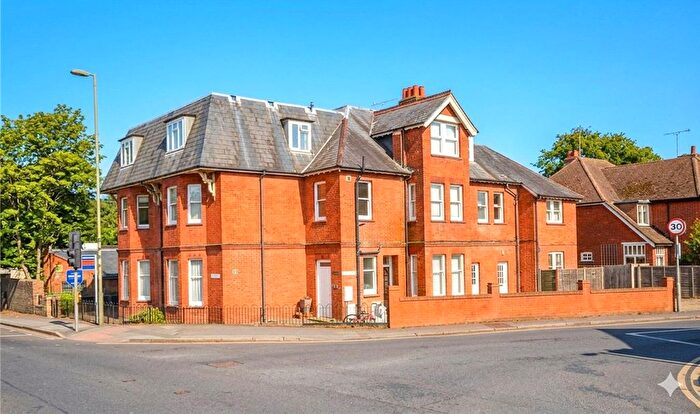 3 Bedroom Flat For Sale In London Road, Camberley, Surrey, GU15