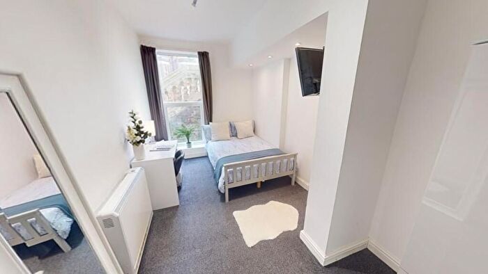 2 Bedroom Semi Detached House To Rent In Burns Street, Nottingham, NG7