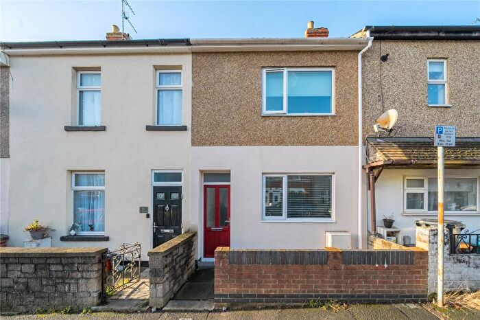 2 Bedroom Terraced House For Sale In Ford Street, Swindon, Wiltshire, SN1