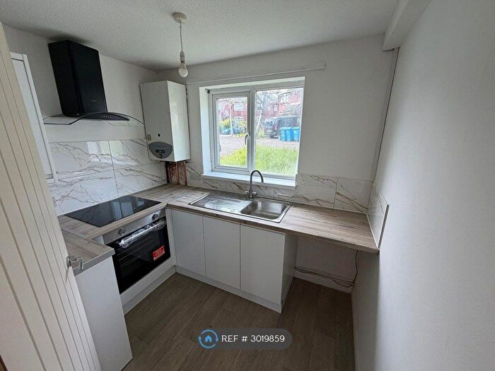 1 Bedroom Flat To Rent In Meldrum St, Oldham, OL8