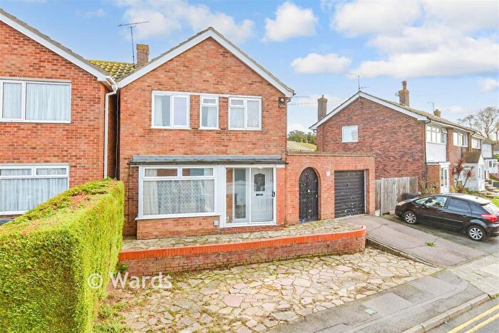 3 Bedroom Link Detached House For Sale In Shirley Avenue, Ramsgate, Kent, CT11