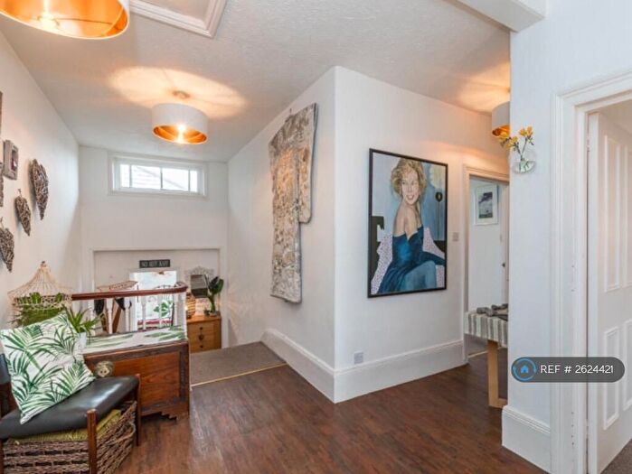 2 Bedroom Flat To Rent In Ventnor Villas, Hove, BN3