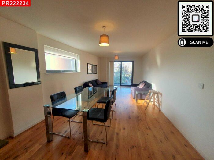 2 Bedroom Flat To Rent In Fantastic Bed Flat In Tower Hill, E1