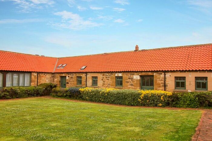 3 Bedroom Barn Conversion For Sale In The Avenue, Seaton Sluice, NE26