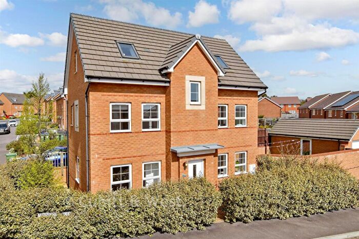 4 Bedroom Detached House For Sale In Linnet Crescent, Peacehaven, Brighton, East Sussex, BN10