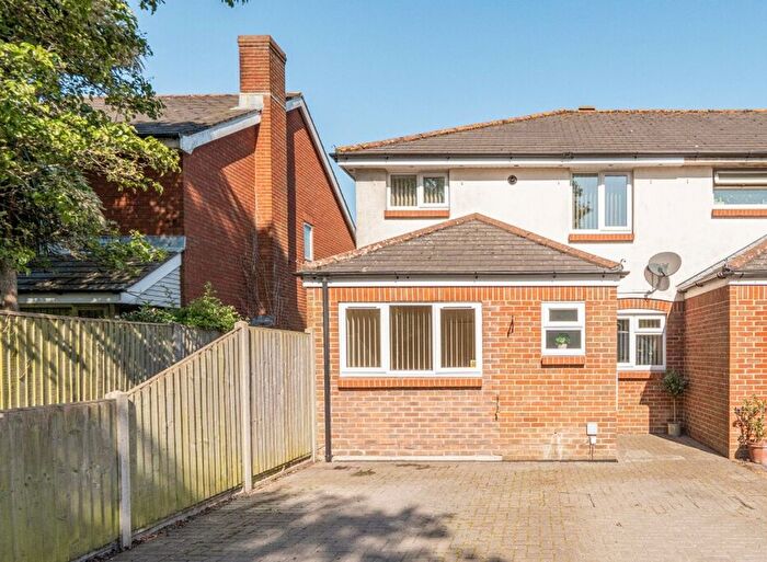 3 Bedroom End Of Terrace House For Sale In Waterside Drive, Chichester, PO19