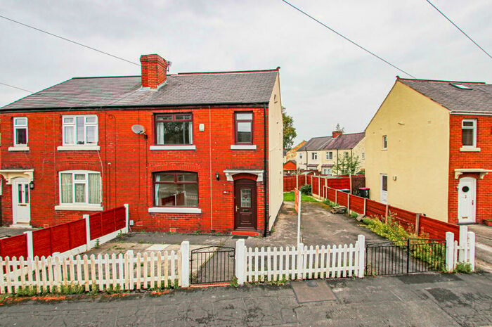 3 Bedroom Semi-Detached House To Rent In Argyle Avenue, Worsley, Manchester, M28