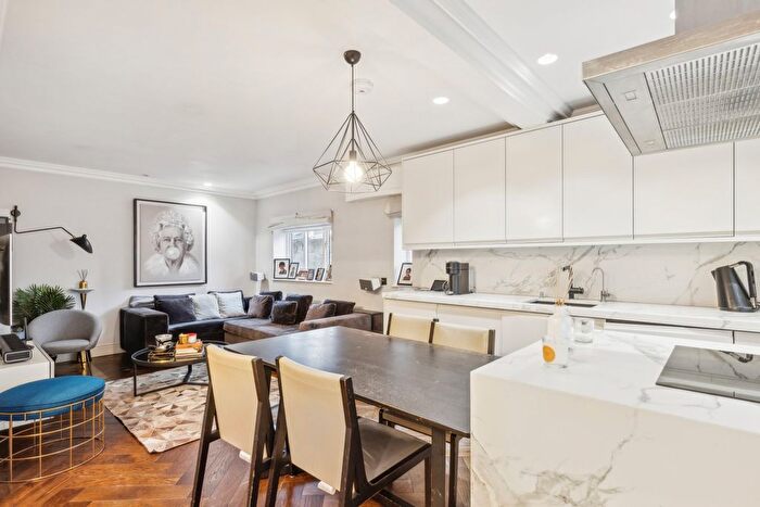 5 Bedroom End Of Terrace House To Rent In Gloucester Road, South Kensington, SW7