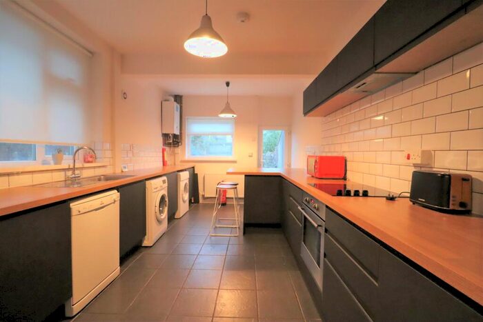 4 Bedroom Terraced House To Rent In Manor Street, CF14