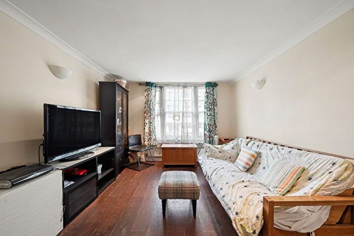2 Bedroom Flat For Sale In Park West, Edgware Road, London, W2