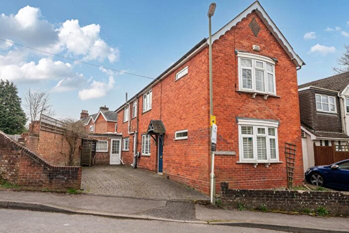 3 Bedroom Detached House For Sale In Church Road, Shedfield, Southampton, Hampshire, SO32